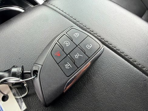 Used 2025 Chevrolet Tahoe LT RWD image 27