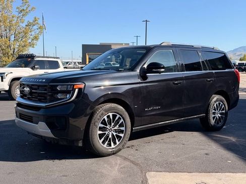 Used 2025 Ford Expedition Platinum image 4