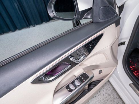 Certified 2024 Mercedes-Benz C 300 Sedan image 11