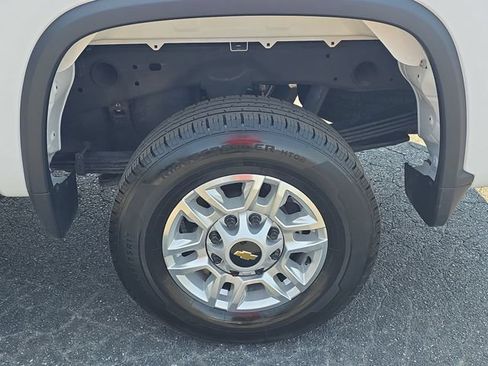 Used 2025 Chevrolet Silverado 2500 LT w/ Convenience Package AWD/4WD image 34