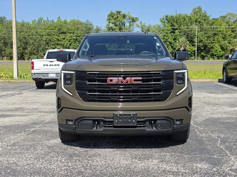 Used 2023 GMC Sierra 1500 Elevation w/ X31 Off-Road Package AWD/4WD image 12