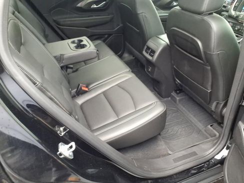 Used 2024 GMC Terrain SLT w/ Infotainment Package II AWD/4WD image 20