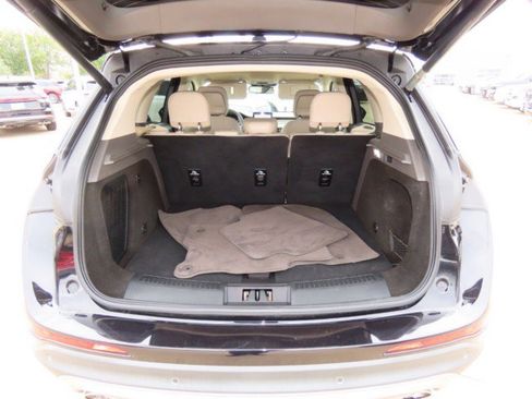 Used 2020 Lincoln Corsair FWD w/ Equipment Group 101A image 12