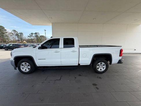 Used 2018 GMC Sierra 1500 SLE w/ SLE Value Package image 8