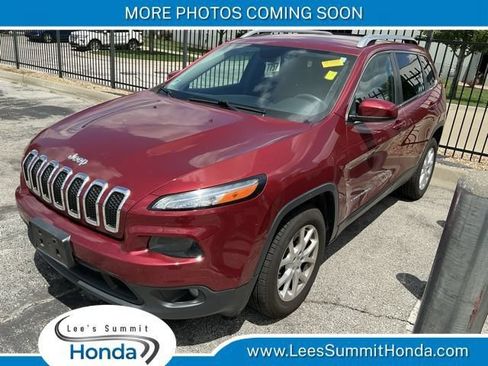 Used 2015 Jeep Cherokee Latitude FWD image 1