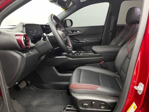 Used 2025 Chevrolet Equinox RS w/ Convenience Package III FWD image 19
