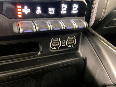 Used 2021 RAM 1500 Limited AWD/4WD image 16