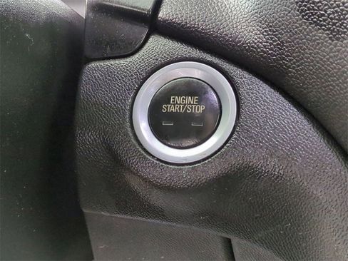 Certified 2020 Chevrolet Equinox LT w/ Driver Convenience Package image 15