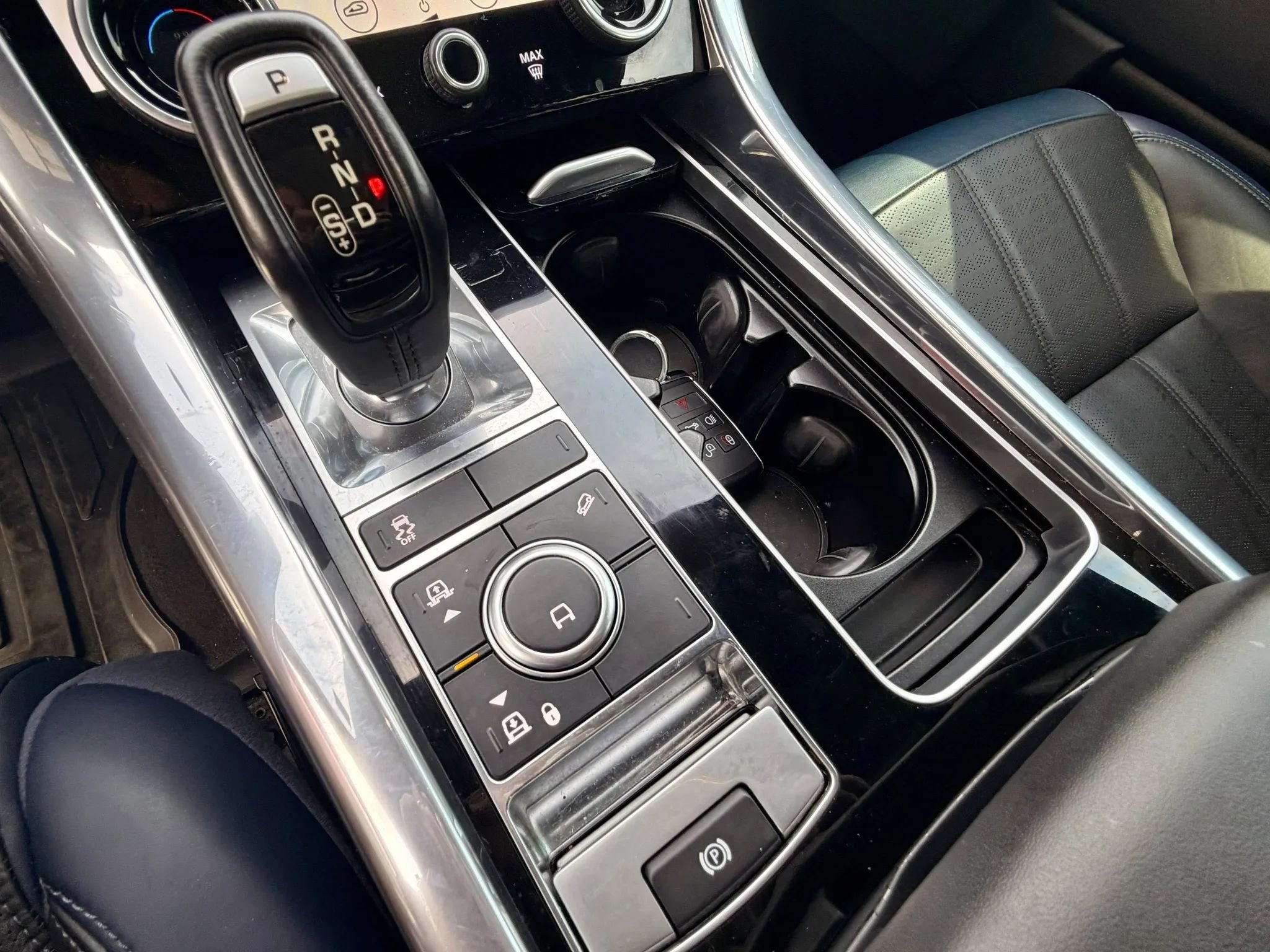 Used 2018 Land Rover Range Rover Sport HSE Dynamic AWD/4WD image 11