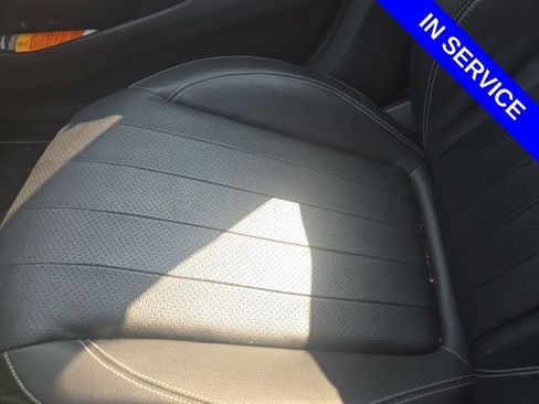 Used 2017 Mercedes-Benz E 300 4MATIC image 8