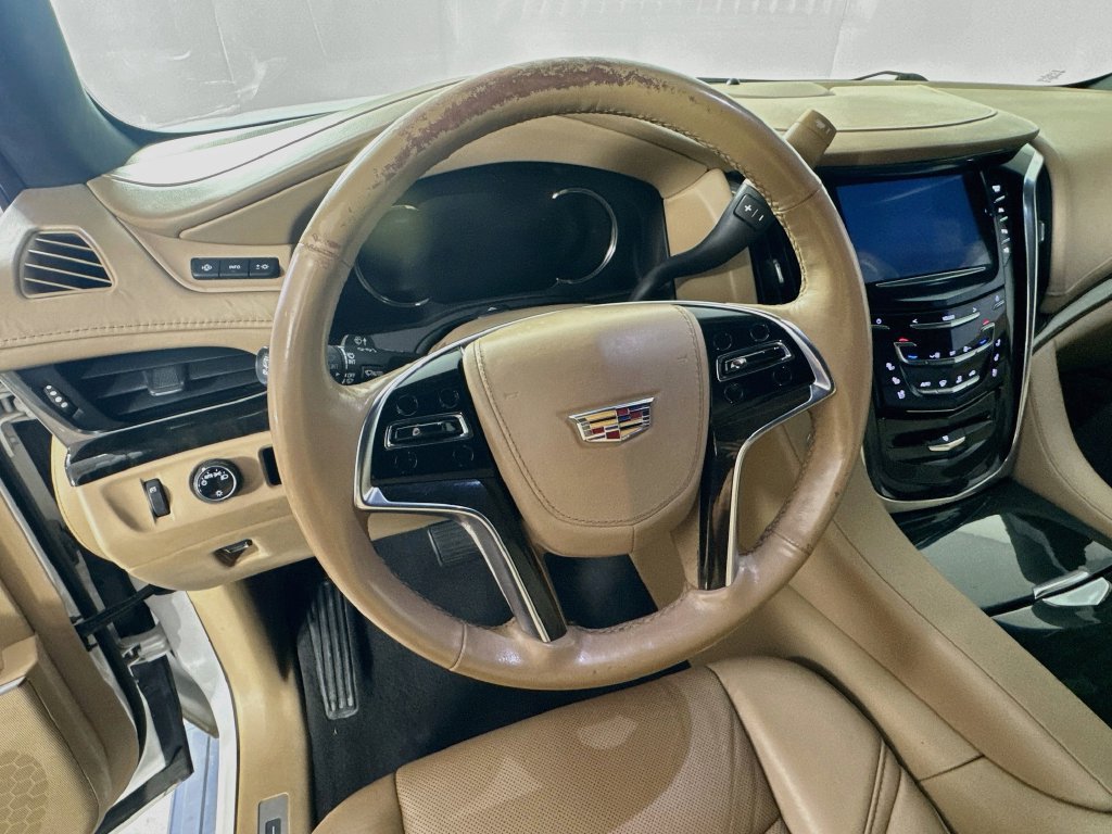 Used 2019 Cadillac Escalade ESV Platinum RWD image 12