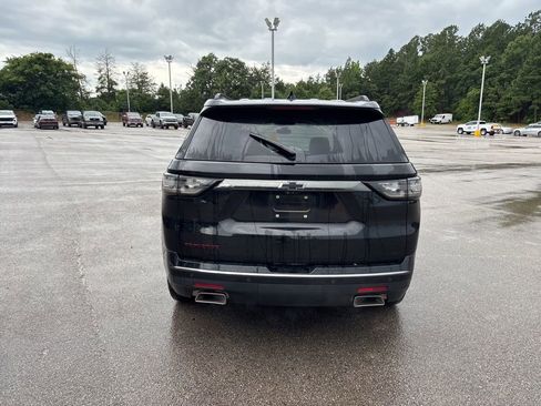 Used 2020 Chevrolet Traverse Premier w/ Redline Edition FWD image 6