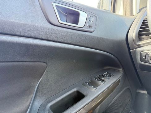Used 2019 Ford EcoSport SE image 11