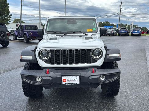 Used 2026 Jeep Wrangler Unlimited Rubicon AWD/4WD image 2
