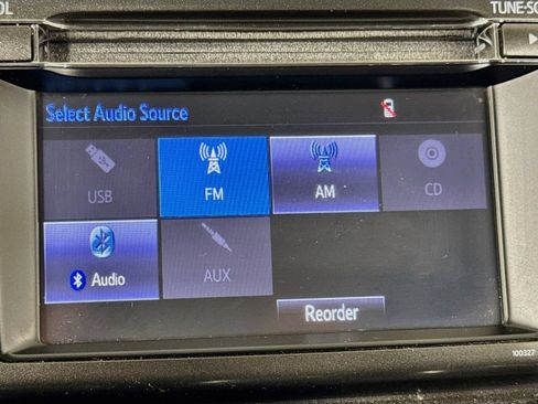 Used 2015 Toyota RAV4 LE FWD image 26