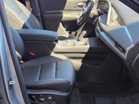 Used 2024 Cadillac XT4 Premium Luxury AWD/4WD image 15
