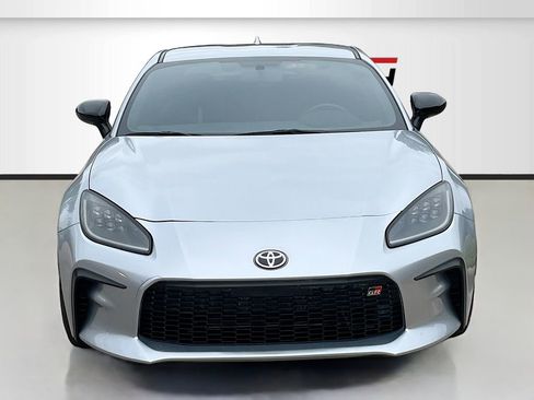 Used 2025 Toyota GR86 Premium RWD image 2