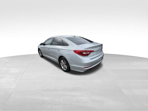 Used 2016 Hyundai Sonata SE FWD image 12