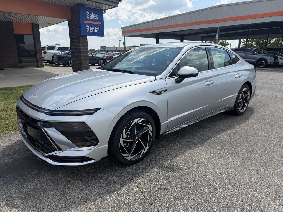 Used 2026 Hyundai Sonata SEL FWD image 1