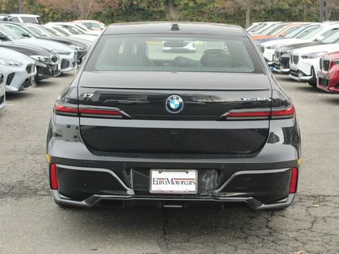 Used 2025 BMW i7 xDrive60 image 6