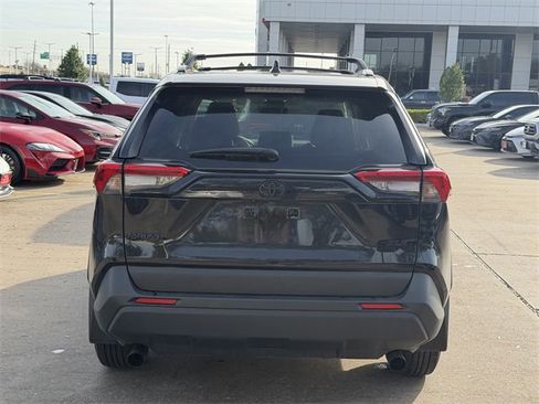 Used 2025 Toyota RAV4 XLE w/ Convenience Package image 6