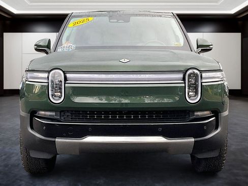 Used 2025 Rivian R1T Adventure image 3