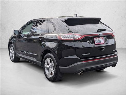 Used 2017 Ford Edge SE image 8