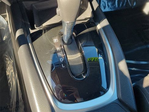 Used 2015 Nissan Rogue SV image 47