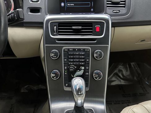 Used 2013 Volvo S60 T5 Premier image 28