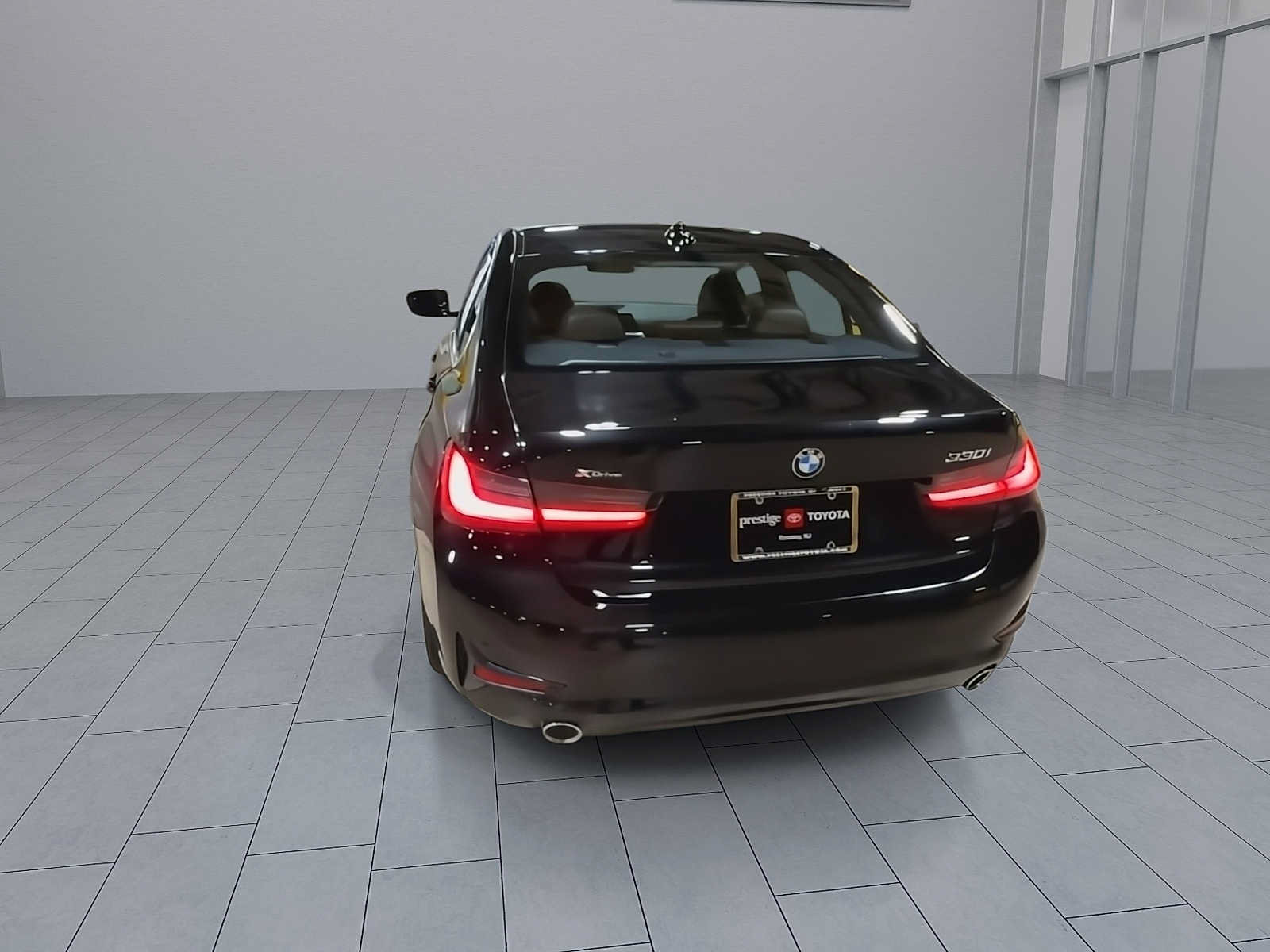Used 2020 BMW 330i xDrive Sedan w/ Convenience Package AWD/4WD image 7