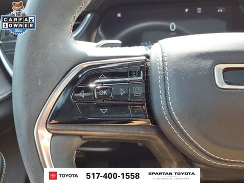 Used 2023 Jeep Grand Cherokee L Overland w/ Luxury Tech Group IV AWD/4WD image 18