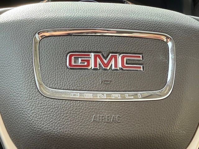 Used 2017 GMC Acadia Denali w/ Technology Package AWD/4WD image 26