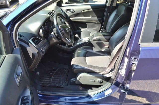 Used 2017 Dodge Journey Crossroad w/ Popular Equipment Group AWD/4WD image 17