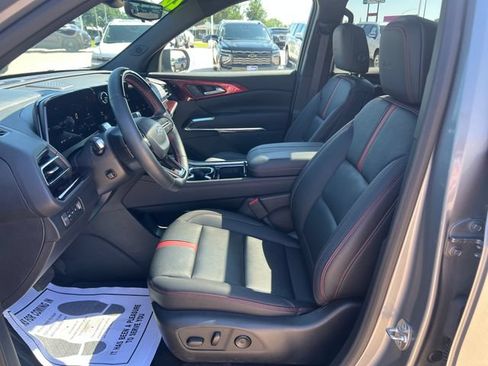 Used 2026 Chevrolet Traverse RS AWD/4WD image 13