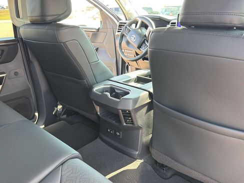 Used 2024 Toyota Tundra Limited AWD/4WD image 17