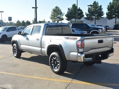 Used 2023 Toyota Tacoma TRD Off-Road image 3