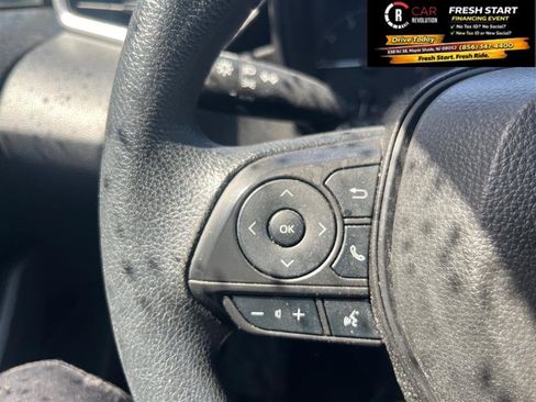 Used 2024 Toyota Corolla LE FWD image 21