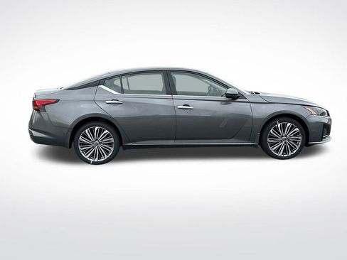 New 2025 Nissan Altima 2.5 SL image 6