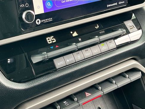 Used 2022 Toyota Tundra SR5 w/ SR5 Convenience Package image 15