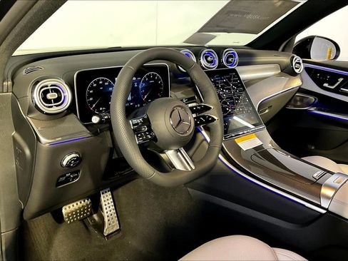 New 2026 Mercedes-Benz GLC 300 4MATIC image 9