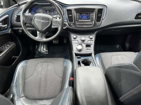 Used 2015 Chrysler 200 S image 3