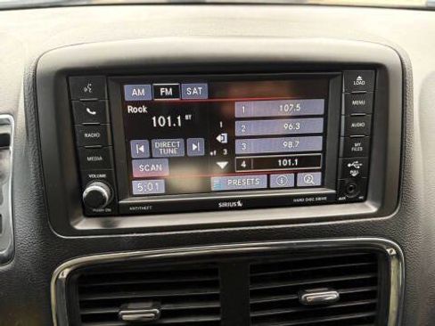 Used 2016 Dodge Grand Caravan SXT w/ Rear Park Assist Package image 27