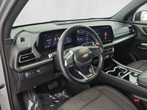 Used 2024 Chevrolet Traverse LT FWD image 10
