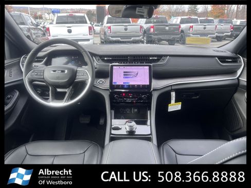 New 2025 Jeep Grand Cherokee Limited image 18