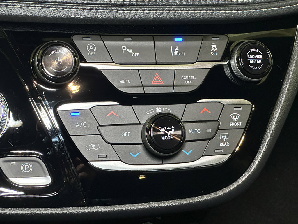 New 2027 Chrysler Pacifica Select AWD/4WD image 27