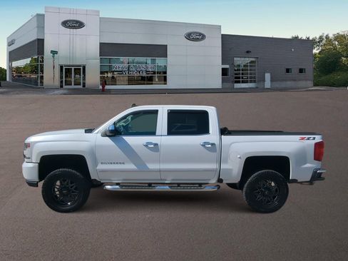 Used 2018 Chevrolet Silverado 1500 LTZ Z71 image 7