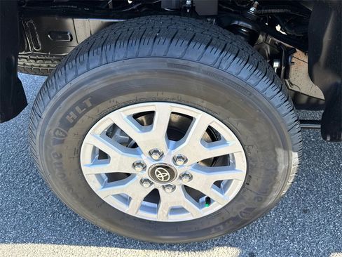 New 2025 Toyota Tacoma SR5 image 17