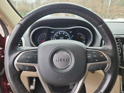 Used 2019 Jeep Grand Cherokee Limited image 19