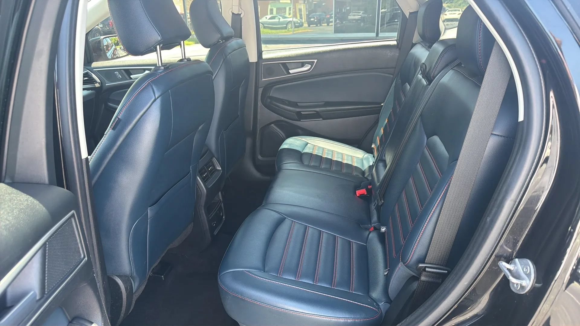Used 2022 Ford Edge SEL w/ Sport Appearance Package AWD/4WD image 10