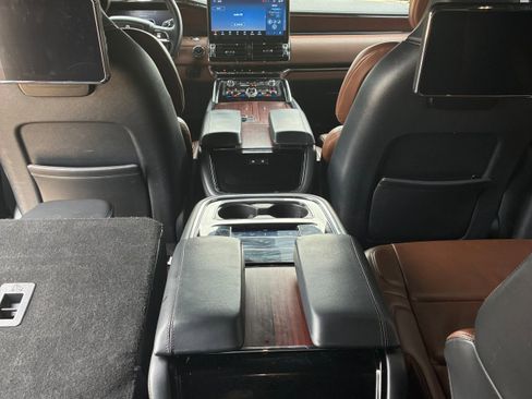 Used 2023 Lincoln Navigator L Reserve image 34